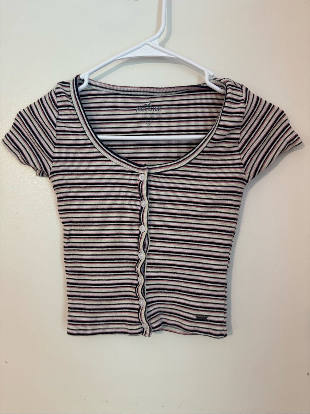 Hollister Black, White & Pink Striped Scoop Button-Front Crop Top size XXS